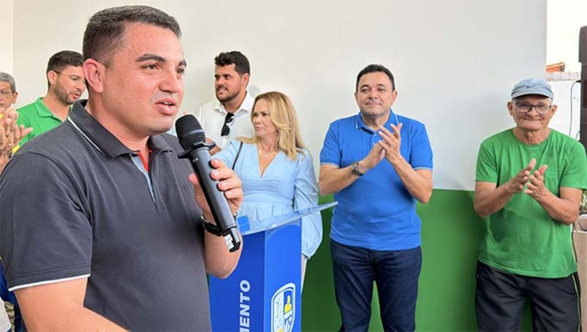 Imagem 1 - A Prefeitura de Serra do Mel inaugurou duas novas escolas municipais, a Francilene Carlos na Vila Alagoas e a Maria Lúcia Rodrigues Dantas na Vila Mato Grosso, com estruturas modernas, salas climatizadas e equipamentos novos. O prefeito Kênio Azevedo destacou que o objetivo é oferecer aos alunos da rede pública as mesmas condições de conforto e qualidade das escolas particulares. As inaugurações reforçam o compromisso da gestão com a infraestrutura e o sucesso escolar dos estudantes. Imagem 1 - A Prefeitura de Serra do Mel inaugurou duas novas escolas municipais, a Francilene Carlos na Vila Alagoas e a Maria Lúcia Rodrigues Dantas na Vila Mato Grosso, com estruturas modernas, salas climatizadas e equipamentos novos. O prefeito Kênio Azevedo destacou que o objetivo é oferecer aos alunos da rede pública as mesmas condições de conforto e qualidade das escolas particulares. As inaugurações reforçam o compromisso da gestão com a infraestrutura e o sucesso escolar dos estudantes.