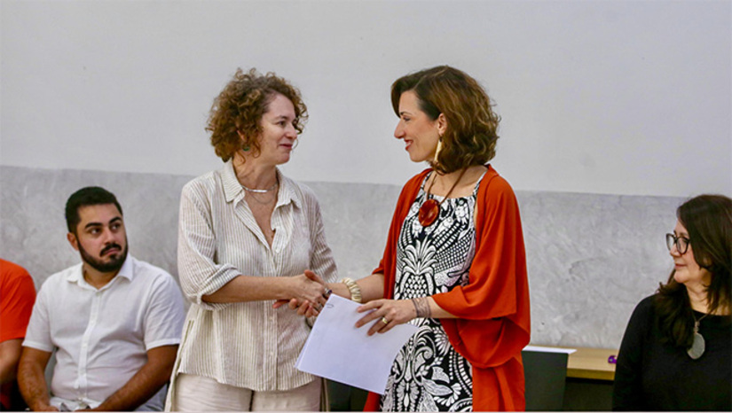   Com a vinda da ministra, a deputada Isolda reuniu vereadores que já apresentaram a Política do Cuidado para solicitar a implementação de mais lavanderias “porque a efetividade da política depende diretamente da implantação de equipamentos públicos que materializem o direito ao cuidado nos territórios, contribuindo para a redução da sobrecarga das mulheres, a promoção da autonomia econômica e o fortalecimento das redes comunitárias”, defende Isolda.