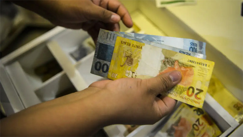 Imagem 1 -  O reajuste segue a projeção de 3,06% para o Índice Nacional de Preços ao Consumidor (INPC) para os 12 meses terminados em novembro mais o crescimento da economia em 2025, limitado ao crescimento de gastos de 2,5% acima da inflação, determinado pelo arcabouço fiscal. A estimativa para o INPC também consta do PLDO.
