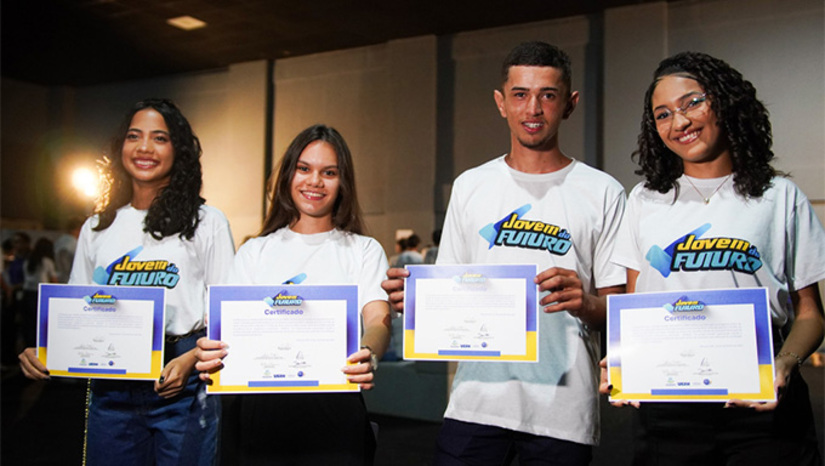 Imagem 1 -  Alunos de escolas públicas de Mossoró podem participar. Ao todo, a Prefeitura está disponibilizando 2.500 vagas, com bolsa no valor de R$ 350. As inscrições foram iniciadas no dia 6 de abril. A divulgação do Resultado Preliminar está prevista para o dia 20 de maio e o Resultado definitivo pós-recursos e divulgação final para o dia 23 de maio.  
