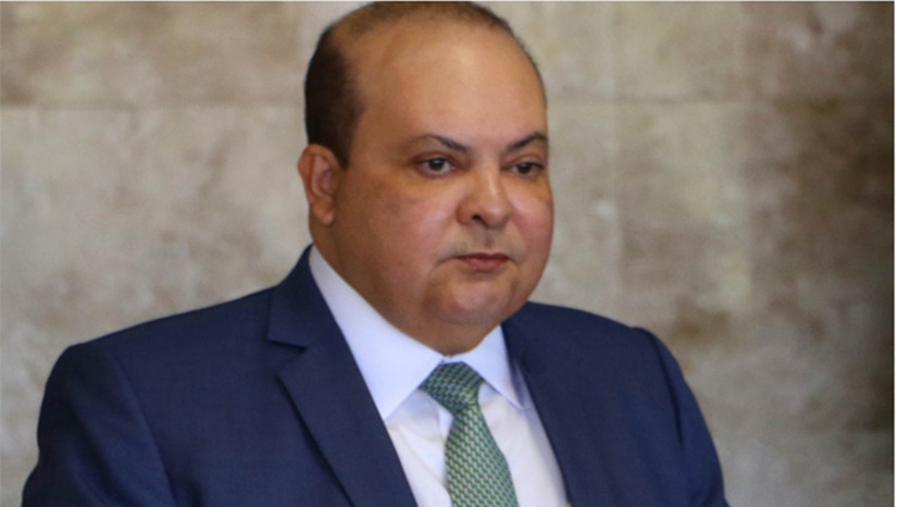 Imagem 1 -  Não bastasse o ex-governador Ibaneis Rocha (MDB) e a atual Celina Leão (PP) com risco de aparecerem na delação premiada de Paulo Henrique Costa, ex-presidente do BRB, a arapongagem partiu para o lado pessoal. Consta entre portas de famosos advogados que dois detetives disfarçados de turistas passaram uma semana na paradisíaca Pirenópolis (GO), a 150 km de Brasília. Hospedaram-se em pelo menos três pousadas de luxo da cidade, as melhores do lugar. E daí? Segundo investigações em andamento, elas são de um pré-candidato, e estão em nome de sócio. A dupla tirou fotos, fez filmes e teria até gravado conversa com funcionários.