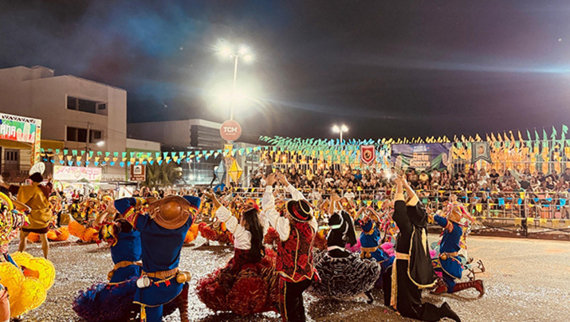   As apresentações acontecerão nos dias 20 e 21 de junho, na Arena Neta Viana, localizada na Praça Dom José Freire, em frente à Igreja Matriz, no Centro de Apodi. No dia 20 se apresentam as quadrilhas da categoria Tradicional, enquanto no dia 21 será a vez das quadrilhas Estilizadas.