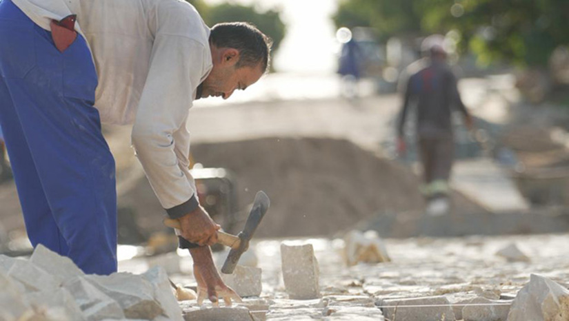   A ação faz parte do compromisso da gestão municipal com a melhoria da infraestrutura urbana e valorização dos bairros da cidade, garantindo melhores condições de tráfego, acessibilidade e bem-estar para a população. A cerimônia de assinatura da Ordem de Serviço acontecerá no cruzando entre as ruas João Praxedes e Lino Guerra a partir das 17 horas, e contará com a presença de autoridades municipais, vereadores, lideranças comunitárias e moradores das localidades beneficiadas.