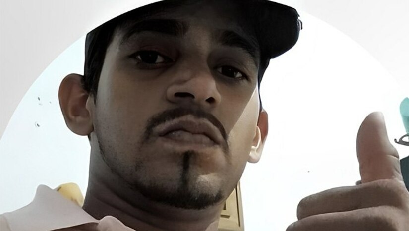   Com mais esta execução, o município de Mossoró chega 70 Condutas Violentas Letais e Inencionais somente neste ano de 2026. Adonai Aires do Nascimento, de 29 anos, foi encontrado morto com marcas de tiros na cabeça na madrugada desta sexta-feira (5), no bairro Santa Helena, em Mossoró-RN. Moradores acionaram a polícia após ouvirem disparos na rua Francisco Sena, mas nenhum suspeito do crime foi localizado na região. O caso será apurado pela Policia Civil.