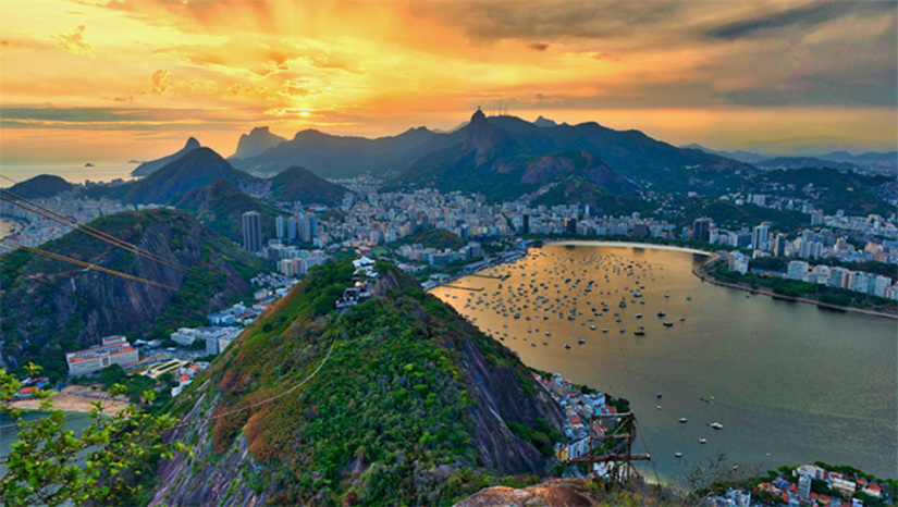   Uma empresa chamada “BDN” está se tornando famosa nos bastidores do Rio de Janeiro por supostos golpes em gente importante. Ela seria administrada por uma dupla conhecida como “Pink e Cérebro”, apelido recebido pelos mirabolantes planos e por querer passar as pessoas para trás. Tivemos acessos a alguns casos. Como no desenho animado do Pink e Cérebro, toda armação articulada pela BDN uma hora vem à tona. E quando a verdade aparece, as consequências chegam. De forma nada “Pacífica”, a conta sempre acaba cobrada. As autoridades, inclusive, já receberam informes da atuação da dupla. A Coluna não conseguiu contato com a BDN, e está com espaço aberto para uma posição.