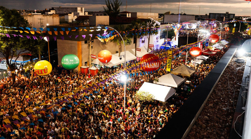Imagem 1 - O encerramento do Mossoró Cidade Junina 2026, conhecido como "Boca da Noite", ocorre neste sábado (27) na Avenida Rio Branco, com apresentações de Cláudia Leitte, Chicabana e atrações regionais a partir das 18h. O evento contará com uma operação integrada de 1.500 agentes de segurança, interdições de trânsito e quatro postos de saúde fixos no local. Imagem 1 - O encerramento do Mossoró Cidade Junina 2026, conhecido como "Boca da Noite", ocorre neste sábado (27) na Avenida Rio Branco, com apresentações de Cláudia Leitte, Chicabana e atrações regionais a partir das 18h. O evento contará com uma operação integrada de 1.500 agentes de segurança, interdições de trânsito e quatro postos de saúde fixos no local.