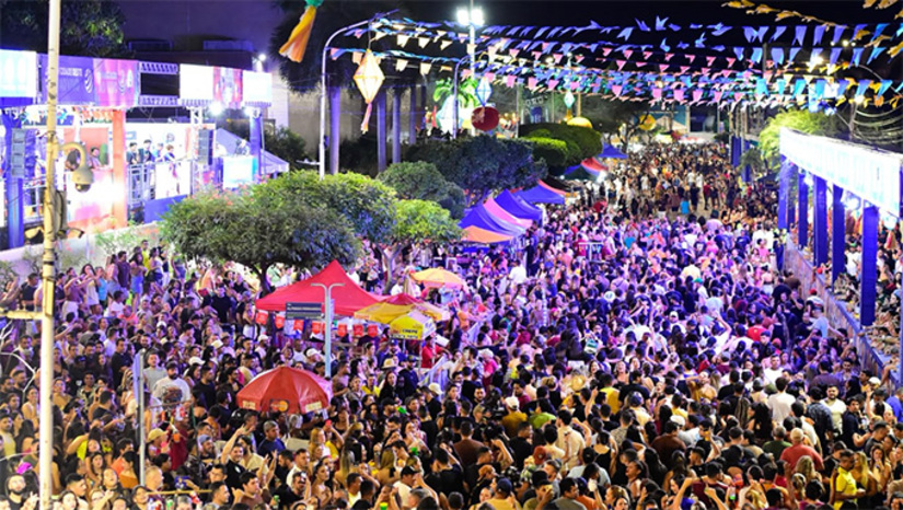Imagem 1 - Com o sucesso de público, grandes atrações, o "Boca da Noite" fortalece o São João que dá orgulho, mostrando a força dos festejos juninos, em Mossoró. Uma festa cultural destaque em segurança, organização e estrutura. Imagem 1 - Com o sucesso de público, grandes atrações, o "Boca da Noite" fortalece o São João que dá orgulho, mostrando a força dos festejos juninos, em Mossoró. Uma festa cultural destaque em segurança, organização e estrutura.