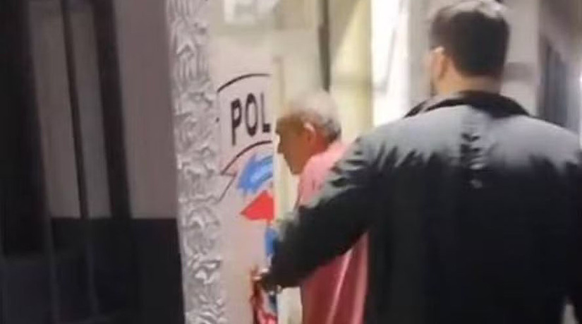 Imagem 1 -  O motorista Aluísio Farias Batista, de 69 anos, foi preso em Mato Grosso após passar 42 anos foragido pela "Tragédia do Baldo", atropelamento coletivo que deixou 19 mortos e 12 feridos graves no Carnaval de Natal, em 1984. Condenado a 21 anos em regime fechado, o criminoso usava a identidade de um homem morto para trabalhar regularmente como motorista profissional, farsa descoberta pelas polícias civis por meio de investigação documental e reconhecimento facial digital.