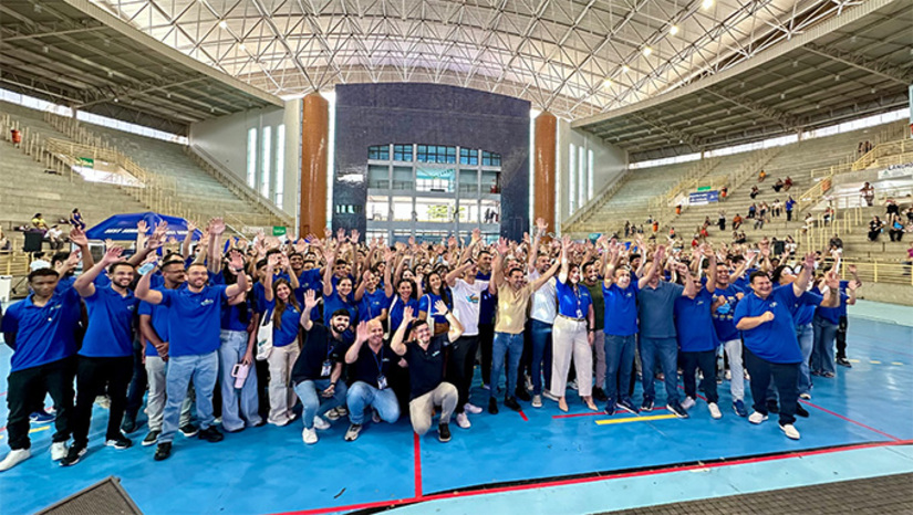   Ao todo, estão inscritos cerca de 1.300 jovens das escolas publicas de Mossoró. O prefeito Marcos Medeiros presidiu a aula inauguração neste sábado, dia 4, no Ginásio de Esportes Pedro Ciarlini. Ele analisa o programa como uma grande oportunidade para os jovens de 15 a 21 anos terem acesso a qualificação profissional e ingresso no mercado de trabalho. “É uma alegria participar desse momento tão importante para a nossa juventude”, diz o prefeito Marcos Medeiros.