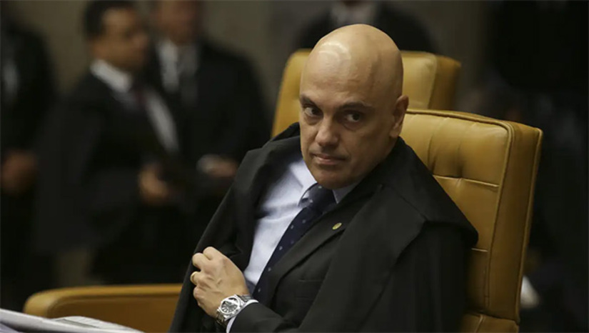   O ministro Alexandre de Moraes, do Supremo Tribunal Federal (STF), abriu nesta segunda-feira (6) prazo de 48 horas para que os presidentes de sete tribunais locais expliquem pagamentos a magistrados acima do limite estipulado pela Corte.   A decisão sobre o pagamento de penduricalhos abrange o Tribunal de Justiça do Distrito Federal e Territórios (TJDFT) e mais seis tribunais estaduais: Goiás, Maranhão, Paraná, Rio de Janeiro, Rio Grande do Norte e Rondônia. 