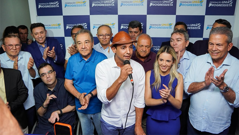   O evento cumpre os requisitos legais previstos pela Justiça Eleitoral e homologou a escolha do ex-prefeito de Mossoró, Allyson Bezerra (União), para a disputa ao Governo do Rio Grande do Norte, e de Hermano Morais (MDB), para vice-governador. A chapa majoritária conta ainda com Zenaide Maia (PSD) e Tércio Tinôco (União) ao Senado, além dos nomes para as vagas proporcionais.  "Quero agradecer a todos os integrantes desse grupo que está extremamente unido e convergente para buscar a mudança para o Rio Grande do Norte", diz Allyson Bezerra