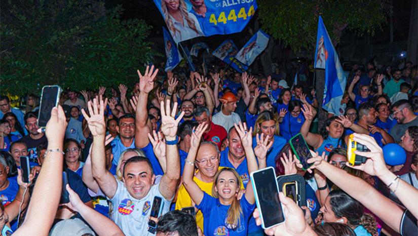   “Quero chegar à Assembleia Legislativa para defender a nossa Uern e ampliar oportunidades, porque educação de qualidade precisa ir a todo o Estado. Vou lutar por um Rio Grande do Norte mais inclusivo, com iniciativas que acolham e cuidem de todas as famílias que precisam da atenção do poder público”, ressaltou Cinthia durante o ato.