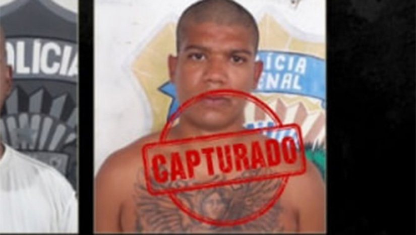   Jonatas Ferreira Isis Dorea da Silva foi localizado na BR-101, em um táxi que seguia de Natal para a cidade de Paulista, em Pernambuco. O foragido havia escapado do Presídio Estadual Rogério Coutinho Madruga no início da manhã do dia 31 de julho, junto com outros detentos, após arrancarem o vaso sanitário e abrirem uma passagem para a área externa.  Além de Jonatas, a Secretaria de Administração Penitenciária informou a recaptura de outros cinco foragidos e reforçou o pedido de colaboração da população, através dos números 190 e 181, para encontrar e prender os demais envolvidos.