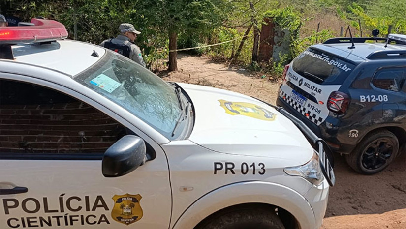   Em Mossoró, o adolescente José Antônio da Silva Lima, de 17 anos, foi encontrado morto a tiros na região das Malvinas, no bairro Dom Jaime Câmara, no início da manhã de sábado, 5. À noite, o ex-presidiário Antônio Alain Nunes da Silva sofreu dois tiros na favela do Tranquinlin, no mesmo bairro. Na madrugada deste domingo, o comerciante Gideony Bezerra foi assassinado no bairro Frei Damião, em Ipanguaçu. Os três casos estão sendo investigados pela Polícia Civil. 