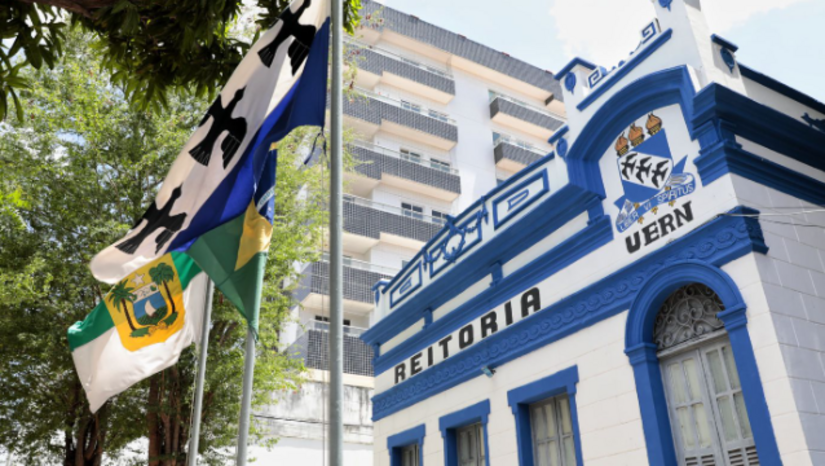   Nos dias 28, 29 e 30 de setembro, o Governo do Rio Grande do Norte transferirá temporariamente sua sede administrativa para a Reitoria da UERN, em Mossoró, aproximando o Executivo da população da região Oeste. Durante o período, a governadora Fátima Bezerra cumprirá agendas de infraestrutura, educação, segurança e reuniões com o setor produtivo, além de vistoriar obras locais.