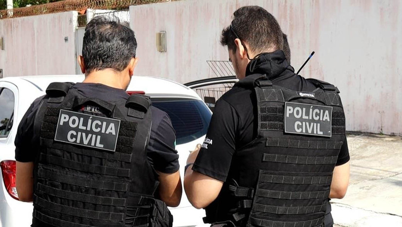   A Polícia Civil do Rio Grande do Norte ganhou o reforço de 149 novos integrantes após ato assinado pela governadora Fátima Bezerra (PT). A publicação no Diário Oficial oficializa a entrada de agentes, delegados e escrivães. Sob a atual gestão, foram nomeados 1.103 novos policiais para a corporação nos últimos sete anos. "Isto significa mais investimento", afirmou Bezerra, enquanto a delegada-geral Ana Cláudia Saraiva declarou que "tudo isso só foi possível pela determinação em fortalecer a estrutura".