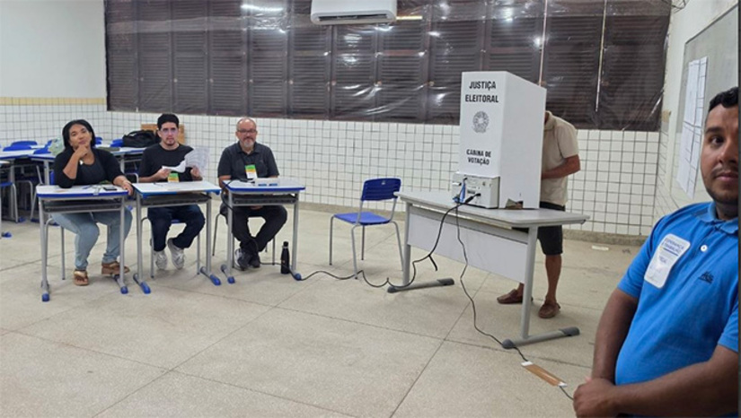   Em todo o Rio Grande do Norte ocorreram substituição de apenas 19 urnas. Em Mossoró, foi apenas uma. Já com relação a ocorrências em locais de votação e compra de votos, o número também foi quase insignificante, considerando a quantidade de eleitores, locais de votação e candidatos a presidente, governador, senador, deputado estadual e federal.