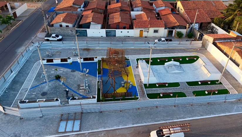   A entrega acontece junto à Festa das Crianças 2026, com programação especial para as famílias, segundo informa a prefeita Lidiane Marques.  Localizada no cruzamento da Avenida Tereza Patrício com a Avenida Pedro Marques, próximo ao Mercado Público, a Praça da Família recebeu investimento superior a R$ 500 mil e foi planejada para atender públicos de diferentes idades.