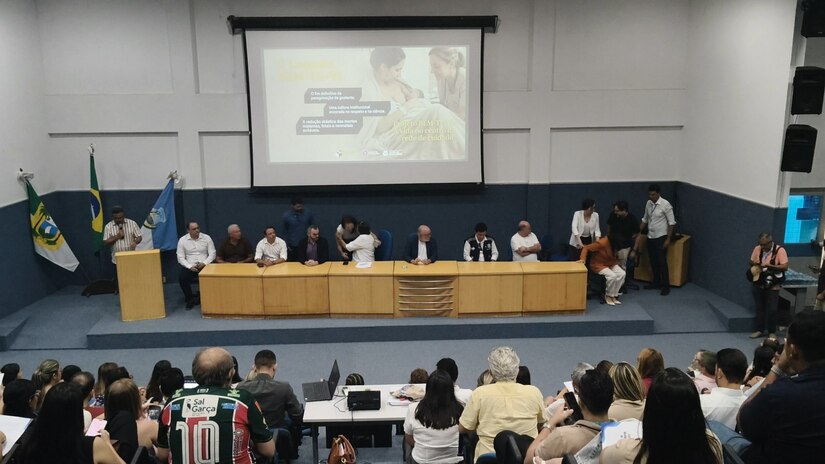   Iniciativa Bem-te-vi formaliza convênios em Mossoró com foco na qualificação do pré-natal e na centralização do atendimento pediátrico regional. O programa prevê uma ação conjunta entre os governos federal, estadual e municipal para qualificar o atendimento na atenção primária e estruturar a rede de assistência materno-infantil.