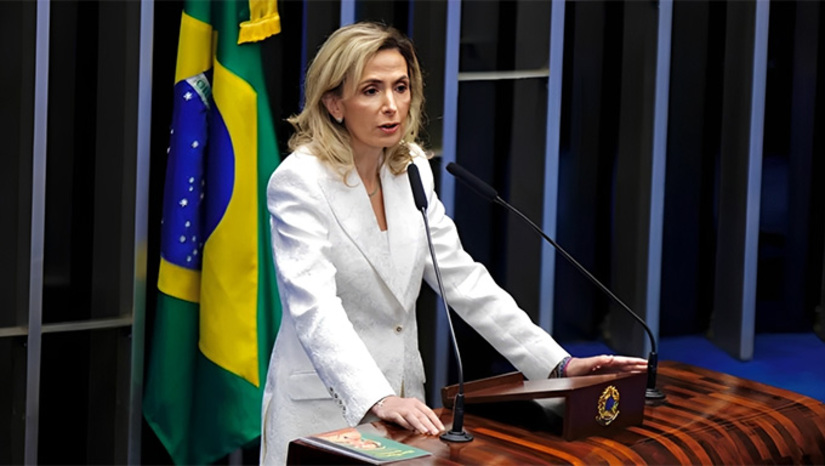  Cardiologista Ludhmila Hajjar substituiria Alexandre Padilha, que pode voltar ao Palácio para reforçar a interlocução com o Congresso Nacional. ITMI, 1º hospital público brasileiro focado no uso de inteligência artificial, telessaúde e automação avançada, venceu neste ano chamamento público do Ministério em contrato de gestão no valor de R$ 1,95 bilhão em quatro anos. No ano passado, o Instituto comandado por Hajjar recebeu financiamento do Banco do Brics, comandado pela ex-presidente Dilma Housseff. A médica ganhou a amizade de Dilma ao cantar "Presidenta I love you" no Hospital Sírio libanês, quando a ex-presidente ficou internada. Mais na COLUNA ESPLANADA