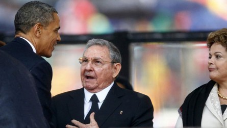   Barack Obama e Raúl Castro iniciam encontro histórico no Panamá
