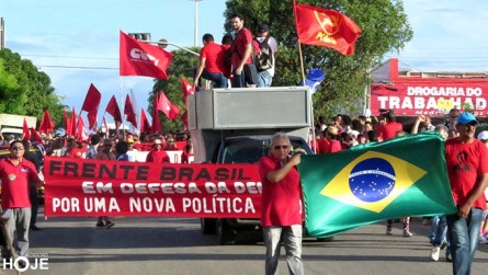   Frente Brasil Popular promove ações contra o impeachment em Mossoró