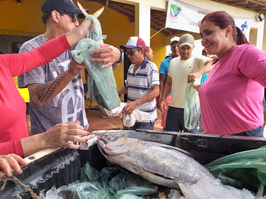 Imagem 1 -  Prefeitura de Tibau realiza entrega do peixe da Semana Santa