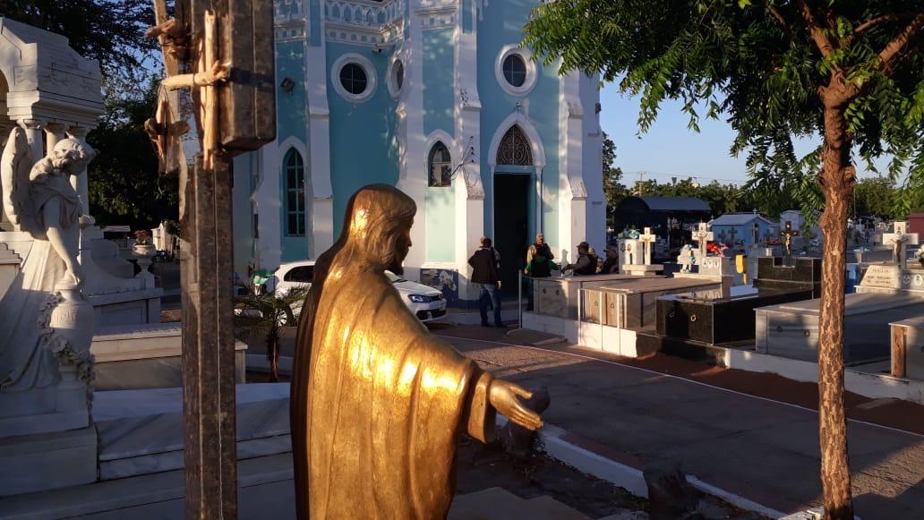 Imagem 1 -  MPRN prende suspeitos de vender túmulos nos cemitérios de Mossoró