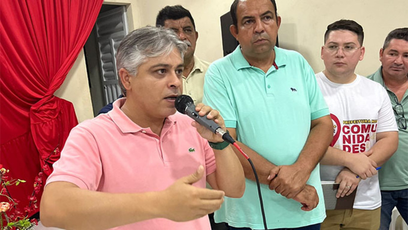 Imagem 1 -  Prefeito de Governador vai com secretários ouvir moradores do Sítio Canudos